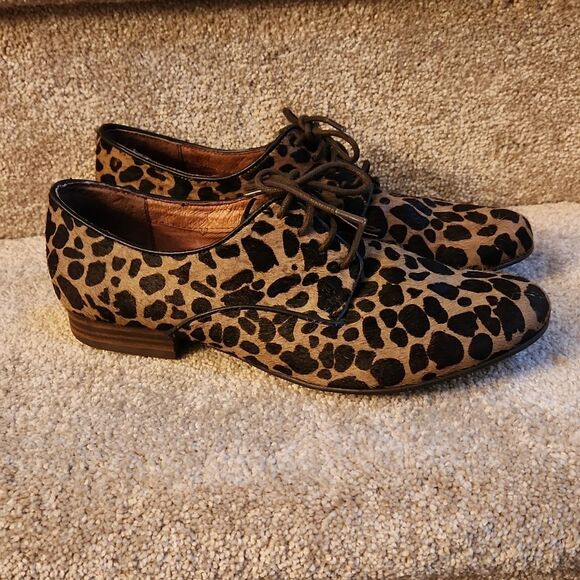 Sam Edelman Women's Giraffe Animal Print Calf Hair Lace-Up Loafers Size 7 - Picture 1 of 7